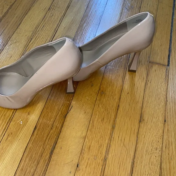 Mix No. 6 Cream /nude Heels Classic Pointed-Toe Pumps - Picture 13 of 16